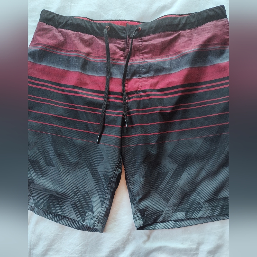 ZEROXPOSUR Men's Swim Trunks. Size XL. Drawstring Waist. Lined Inside.